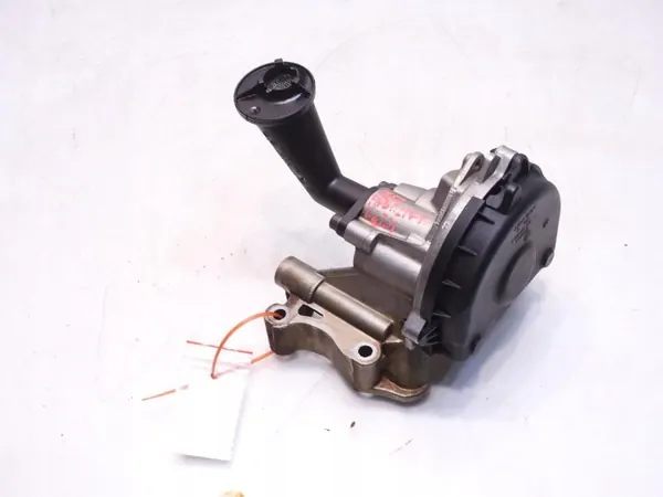 Skoda Öljypumppu OEM 03F115105D 1.2 TSI 86hv image 4