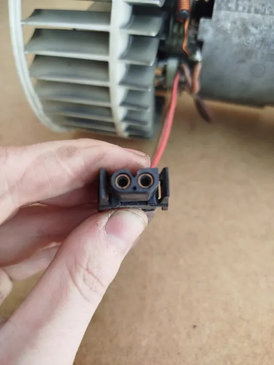 Ventilador de aquecimento BMW 5 E39 OEM 64118372493 image 3