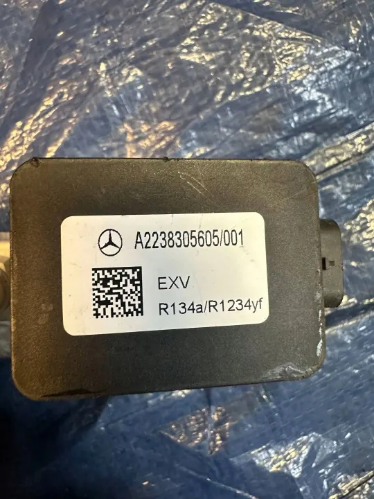 Mercedes Airco Condensor OEM A2238305505 - Gebruikt image 4