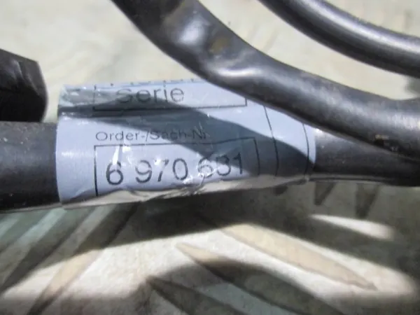 Cable batería BMW OEM 6970681 - Terminal negativo trasero image 5
