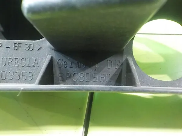 Ajovalosuoritin Vasen Etu OEM 8P08D5607 Audi A3 image 4