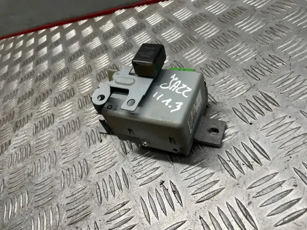 Ohjaustehostinmoduuli 39980-SAA-R2 Honda Jazz II 1.3i 02-08 image 3