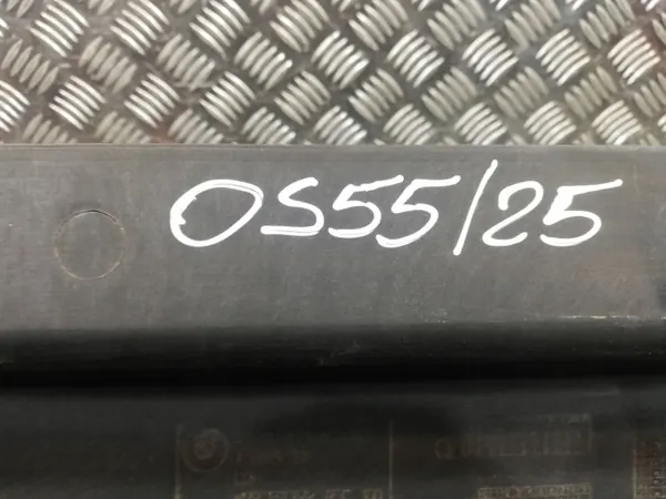 BMW OEM 7394810 Bränsletanks Underkroppsskydd Höger image 4