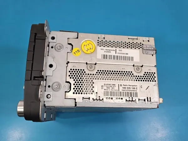 OEM 1K0035198C Tehdasradio VW Passat B6:lle image 6