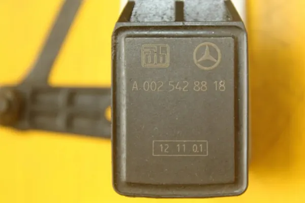 Sensor de nível de faróis Mercedes SL R230 A0025428818 image 8
