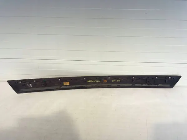 KIA EV6 Bakluckafäste OEM 87370-CV000 Begagnad image 5