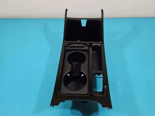 Kuppikahva Kia Ceed III 18-21 OEM 84620-J7000 image 3