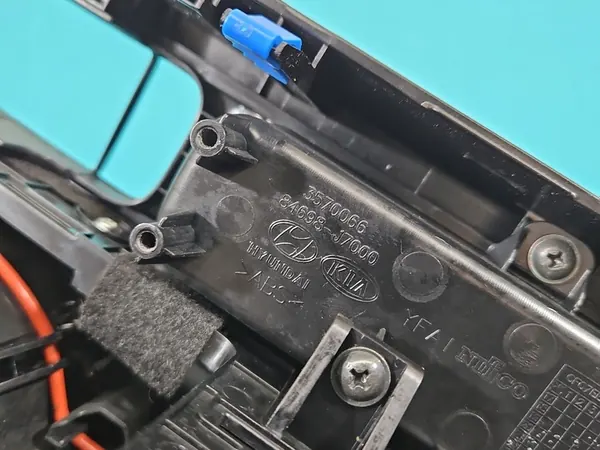 Kuppikahva Kia Ceed III 18-21 OEM 84620-J7000 image 6