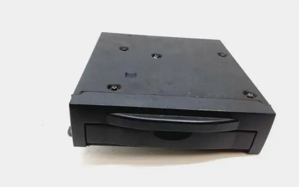 Changer CD Volvo OEM 30752406 pour XC90 3.2L image 2