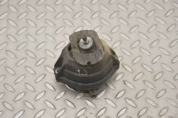 Soporte de motor BMW E60 E61 6774619 image 2