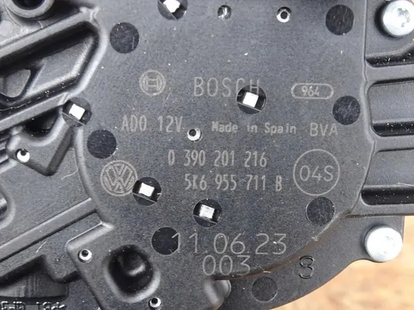 GOLF VI HB Rear Wiper Arm Motor Set 5K6955711B image 3