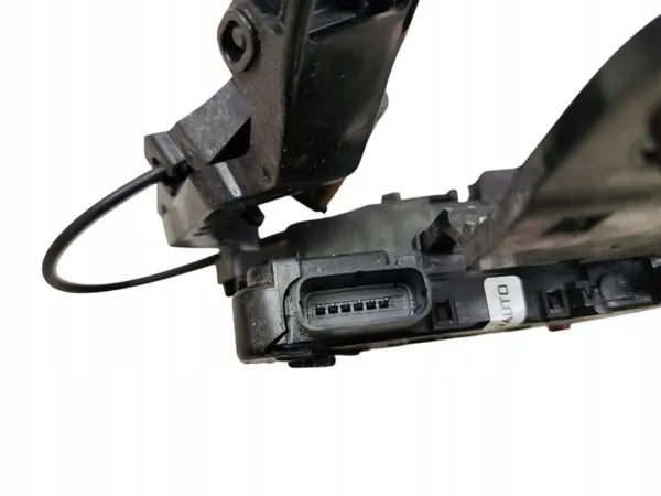 Fechadura Porta Traseira Esquerda OEM 81410-1K000 Hyundai IX20 image 3