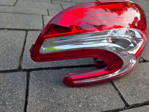 PEUGEOT 208 I Luz Trasera Izquierda Completa 9672628280-03 image 3