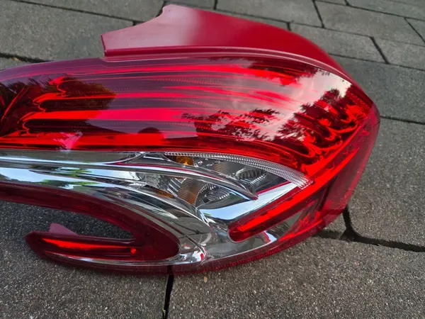 PEUGEOT 208 I Luz Trasera Izquierda Completa 9672628280-03 image 4