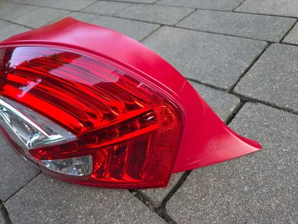 PEUGEOT 208 I Luz Trasera Izquierda Completa 9672628280-03 image 5