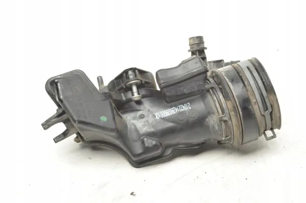 Ilmanottoletku OEM 04C129654A VW T-Rocille image 2