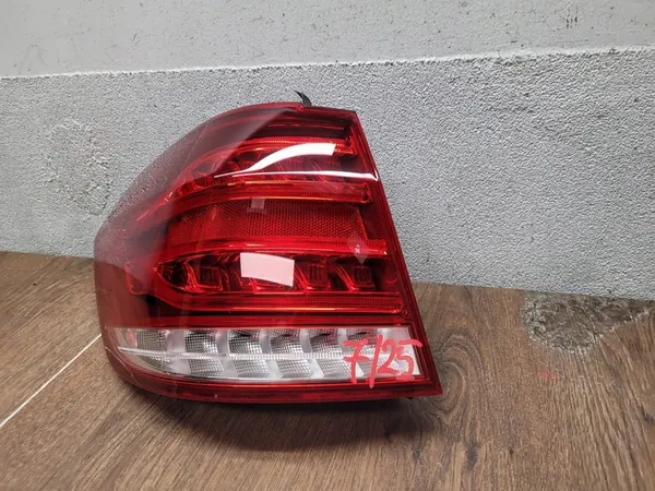 Mercedes E W212 LIFT KOMBI Linker Achterlicht image 5