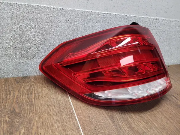 Mercedes E W212 LIFT KOMBI Linker Achterlicht image 6