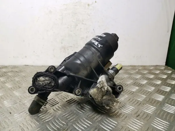 Nissan Oljefilterbas OEM FOB16161 - Begagnad image 4