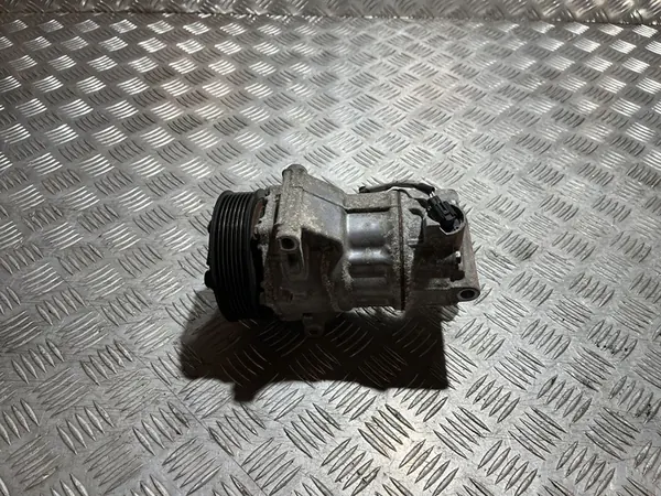 Compressore aria condizionata Renault OE 926002888R image 2