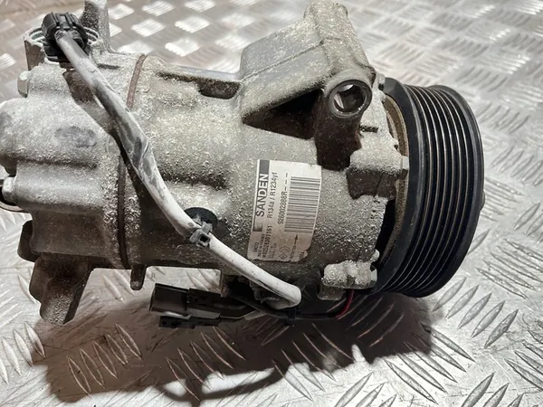 Compressore aria condizionata Renault OE 926002888R image 3