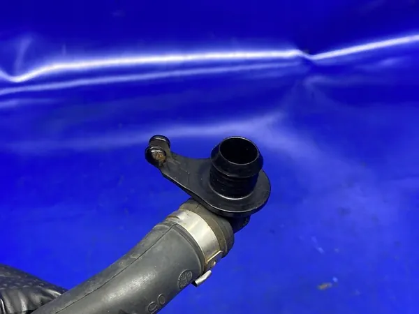 Tuyau de vide VW Passat B6 Golf V 2.0 TDI BMP image 4