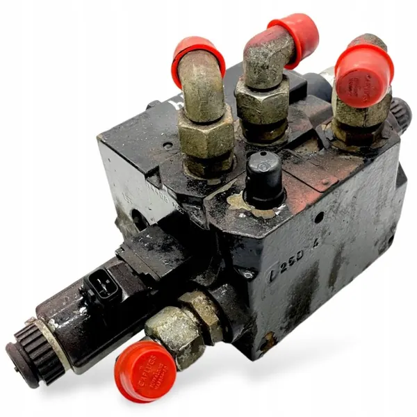 Distributeur hydraulique Volvo OEM 77700988 - Occasion image 4