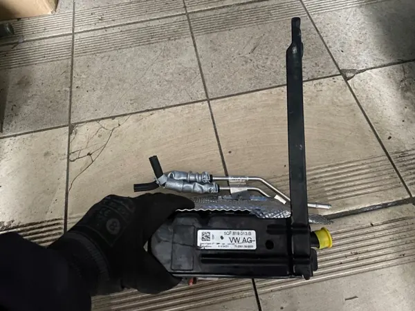 Wärmetauscher OEM 5QF819013B für VW GTE Audi E-Tron image 3