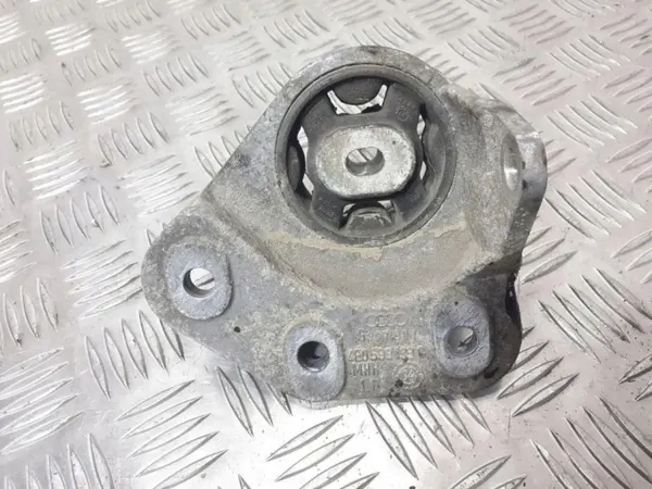 Audi A8 S8 D3 Achter Diff Bevestiging OEM 4E0599133G image 3