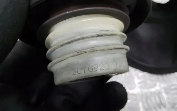Polttoainesäiliön kansi OEM 31298740 Volvo XC60 3.2L image 5