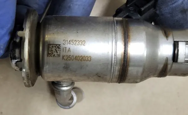 AdBlue Fuel Injector Volvo XC60 II 2.0D Mild Hybrid OEM image 5