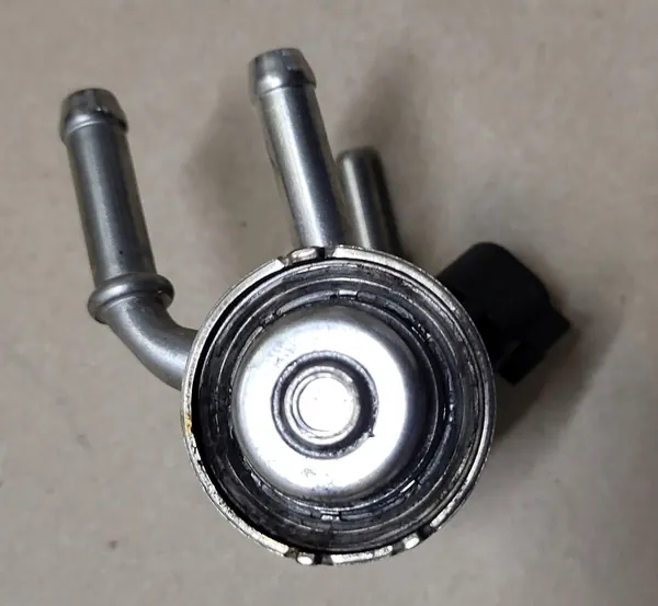 AdBlue Fuel Injector Volvo XC60 II 2.0D Mild Hybrid OEM image 7