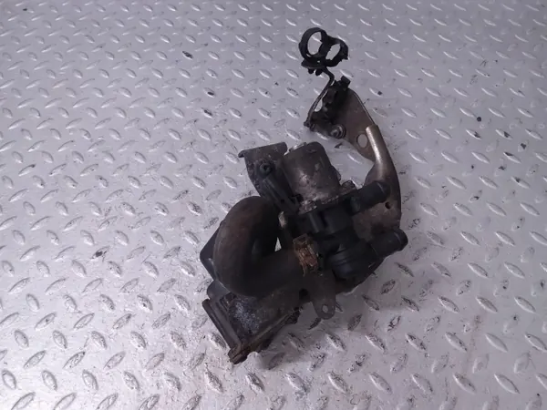 Vattenpump OEM 31686005 för Volvo V60 II 2.0 D D4 image 2