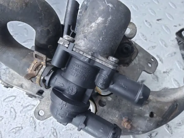 Vattenpump OEM 31686005 för Volvo V60 II 2.0 D D4 image 8