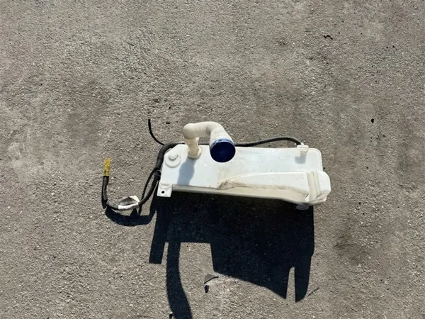 Depósito y Bomba Lavaparabrisas OEM 9809803680 Toyota Proace image 2