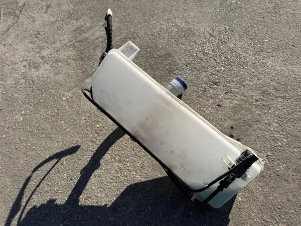 Depósito y Bomba Lavaparabrisas OEM 9809803680 Toyota Proace image 3