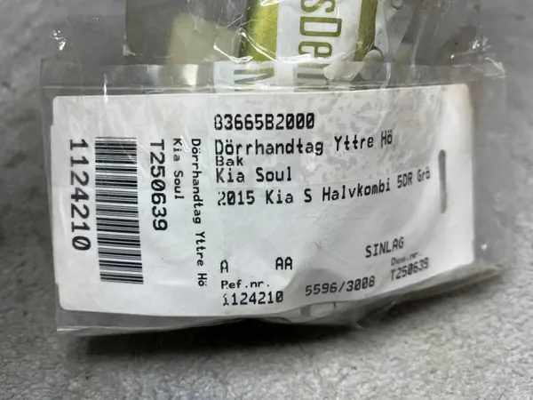 Kia OEM 83665-B2000 Rechter Deurgreep Bevestiging image 4