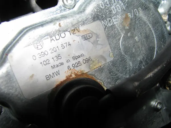 BMW E46 Compact Achterruitenwissermotor 6925096 image 3