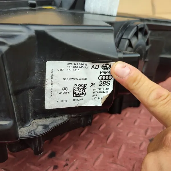 Audi A3 8V Bi Xenon LED Faro Derecho image 10