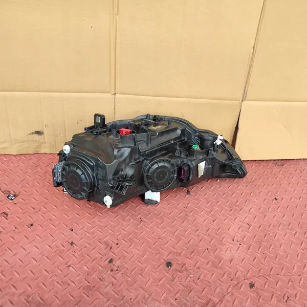 Audi A3 8V Bi Xenon LED Faro Derecho image 8