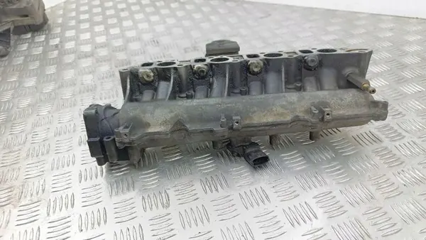 Collecteur d'admission OPEL ZAFIRA B 1.9L diesel 2007 55210201 image 3