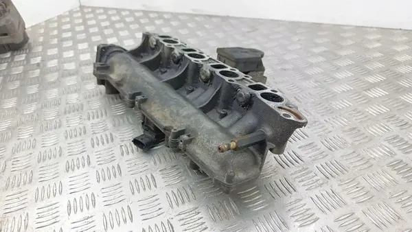 Collecteur d'admission OPEL ZAFIRA B 1.9L diesel 2007 55210201 image 5