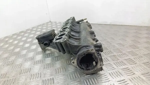 Collecteur d'admission OPEL ZAFIRA B 1.9L diesel 2007 55210201 image 9