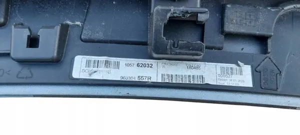 Renault Clio V Achter Spoiler OEM 960304557R image 9