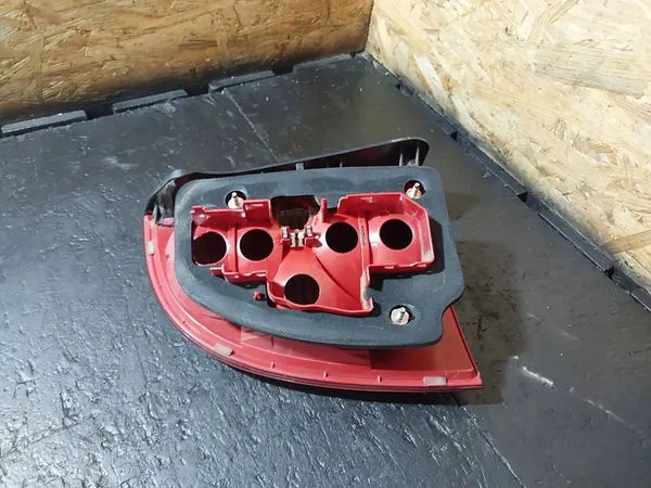 Luz trasera derecha Volkswagen PASSAT B5 Sedan Lift image 9