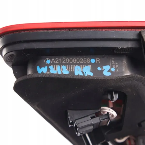 Mercedes W212 Rechter Achterlicht OEM A2129060258 image 10