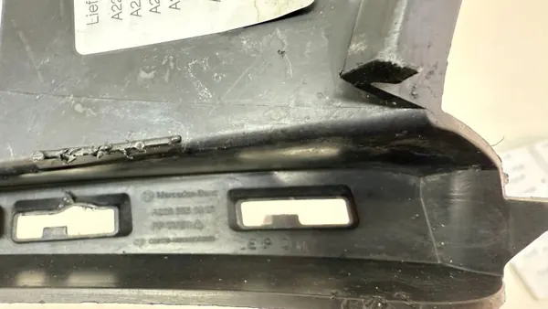 Mercedes S-Klasse W223 linke Front-Lufteinlassgitter OEM A2238851401 image 5