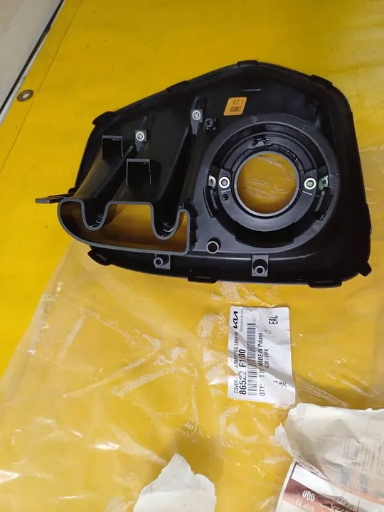 Grille de pare-chocs avant Kia Sportage IV OEM 86522-F1100 image 3