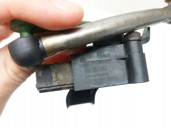 Capteur de suspension pneumatique avant droit Cupra Ateca 5Q0007503 image 4