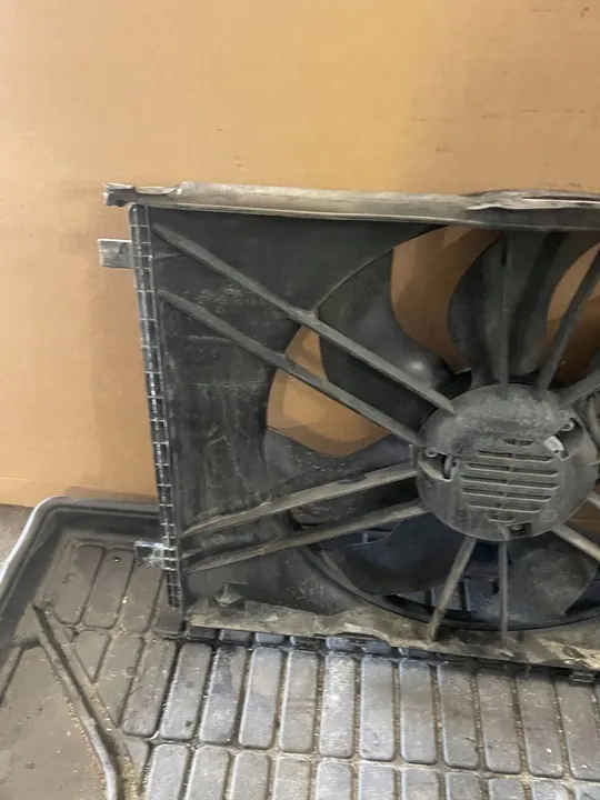 Radiateurventilator Mercedes-Benz C-Class W204 220 2.2 CDI A2045000193 image 2